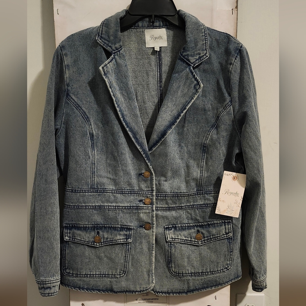 Ladies denim jacket size Medium NWT
